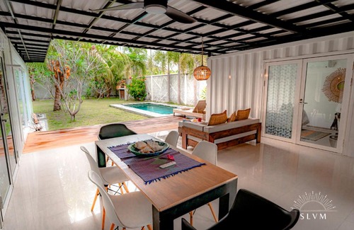 Selong Belanak Villa | VILLA KOTAK shipping containers house