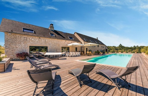 Saint-Germain-des-Pres Villa | Villa Le Mirambeau – Luxury holiday villa in the Dordogne with pool and 6 bedrooms