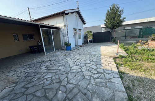 Toulouse Left Bank House | Villa LARRIEU House with garden and parking space