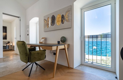 Tivat Villa | Villa Lastva is a five star seafront luxury villa with privite pool