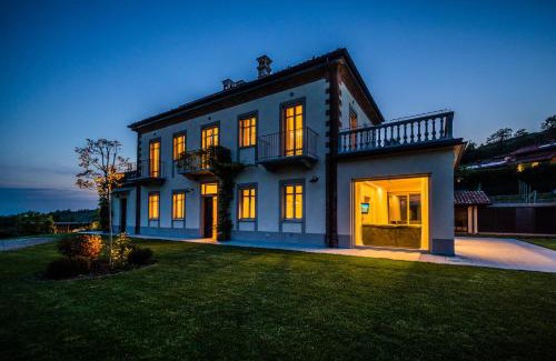 Monforte d'Alba Villa | Villa Leolo' Monforte d'Alba