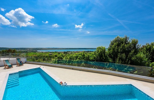 Razanac Villa | Villa Lubey ZadarVillas