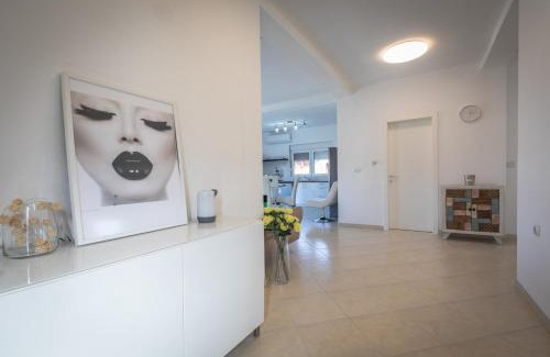 Mrzenci Villa | Villa Luca Christo