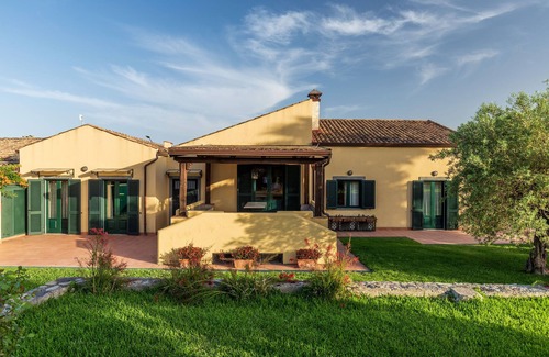 Trappitello Villa | Villa Lunasol-Taormina-countryside-pool- amazing garden-Etna view-10/12 pax