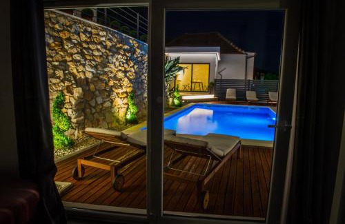 Donji Prolozac Villa | Villa Magic look