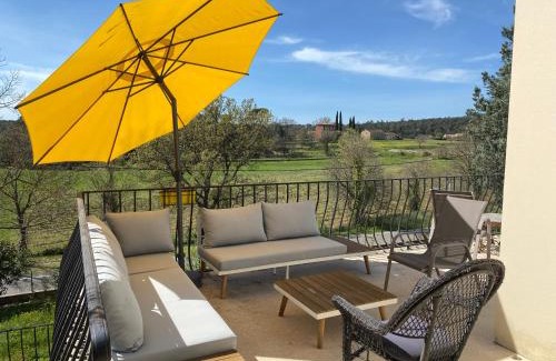 Entrecasteaux Villa | Villa Magrado