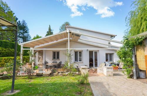 Bassano Romano Villa | Villa Malvasia with Pool and Garden - Borgo Stays