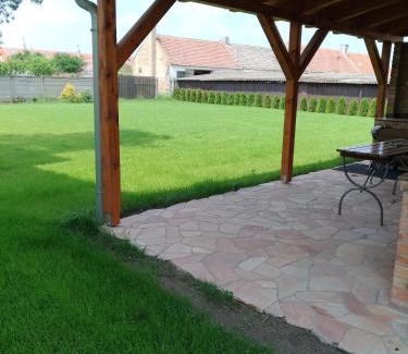 Pasohlavky House | Villa Marcus - rodinný relax 200 m od Penzionu Kometa, u jezera s grilem a sdílenou kuchyní