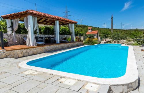 Danilo Villa | Villa Marijan