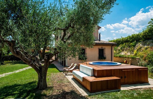 Stacciola House | Villa Mauro