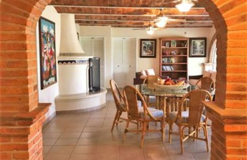 Jocotepec House | Villa Meli1 by Kivoya