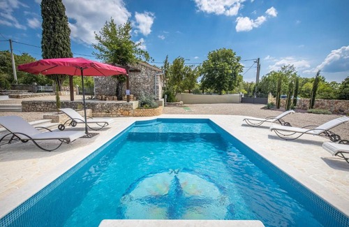 Sveti Ivan Dobrinjski Villa | Villa Miry's Hideaway