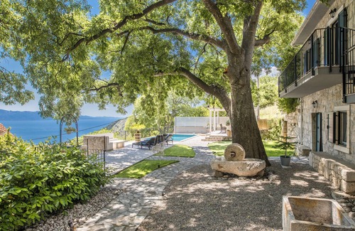 Gradac Villa | Villa mit spektakulärem Blick auf das Meer, mit großem Garten, Swimmingpool…