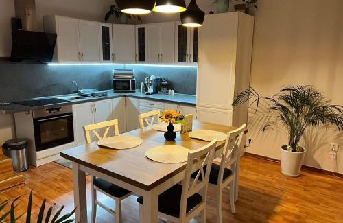 Kralovsky Chlmec Villa | Villa Monica