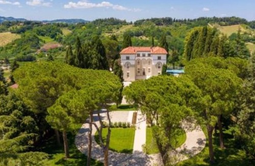 Quartiere Cesuola Villa | Villa Monty BanksnTimeless Elegance Between Nature and Wellbeing