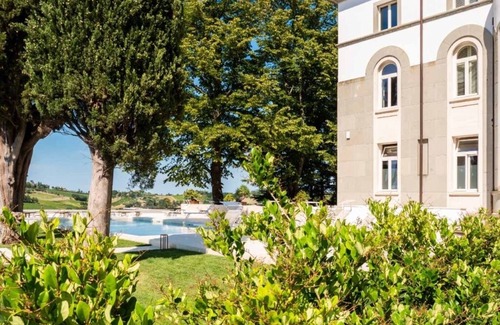 Quartiere Cesuola Villa | Villa Monty BanksnTimeless Elegance Between Nature and Wellbeing