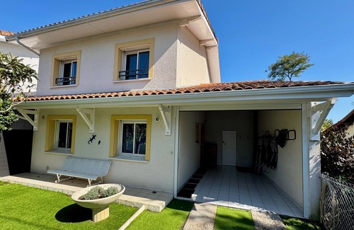 Taussat Villa | Villa Monzie basin