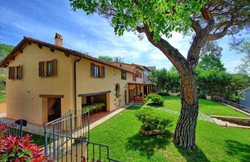 Loro Ciuffenna House | Villa Morandi by PosarelliVillas