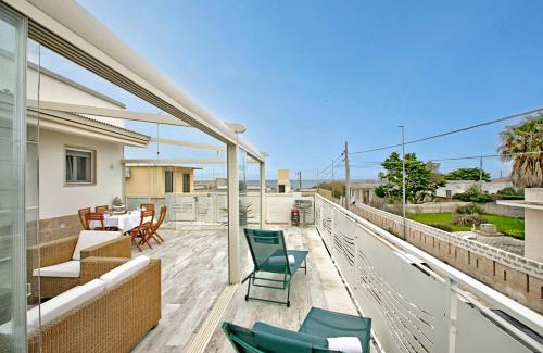 Torre Rinalda House | Villa Na' Lu' With Sea View Apartments