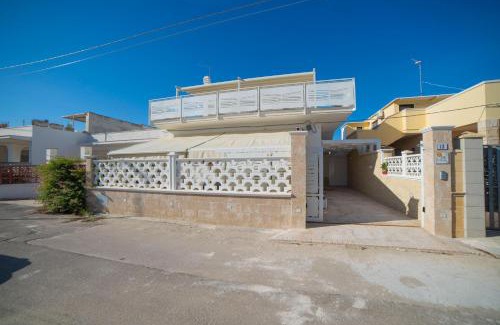 Torre Rinalda House | Villa Na' Lu' With Sea View Apartments