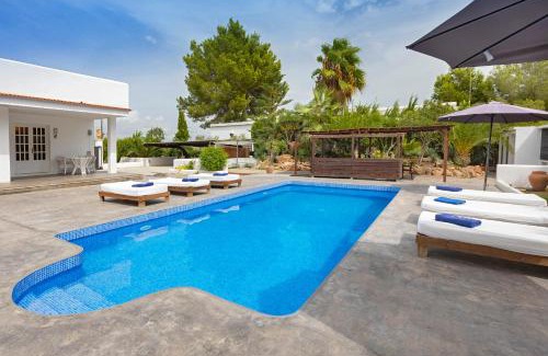 Sant Rafael de Sa Creu Villa | Villa near Ibiza Town Sleeps 10