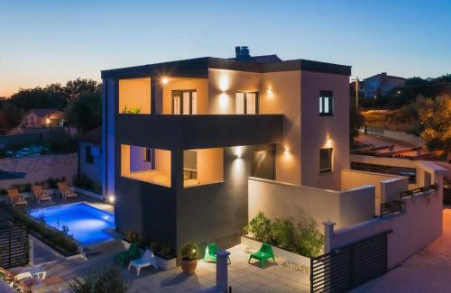 Liznjan Villa | Villa Noemi by Interhome