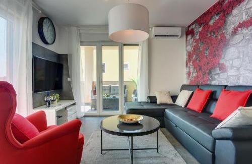 Liznjan Villa | Villa Noemi by Interhome