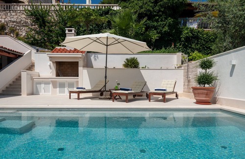 Selca Villa | Villa Nova Brac- A Waterfront Getaway