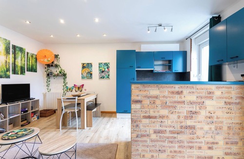 Cleguerec House | Villa 'Oasis Tropicale A Cleguerec' with Private Terrace, Private Garden and Wi-Fi