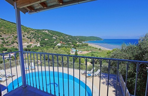 Apraos Villa | Villa Oneiro in Apraos