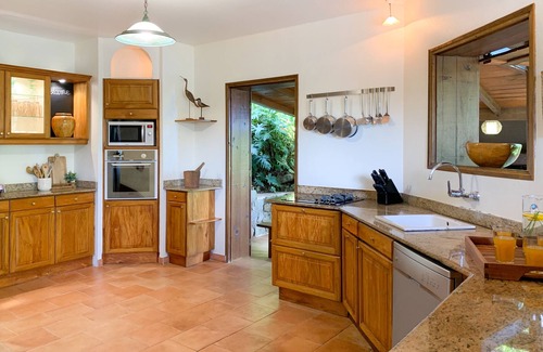 Deshaies House | Villa Palm Bay/Stunning View/5 min to beach/1 km to downtown/King size bed