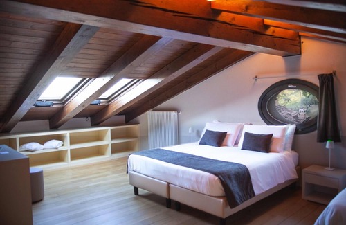 Longiano Bed & Breakfast | Villa Paola double bedroom in the attic