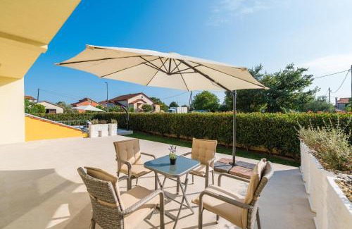 Brisevo Apartment | Villa Petra s bazenom, roštiljem i parkingom