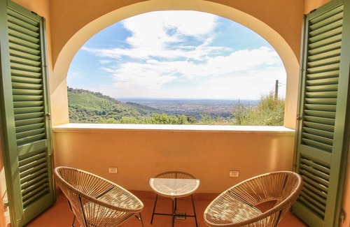 Margine Coperta-Traversagna Villa | Villa Poggio Scalette: Elegance meets Comfort amidst ancient olive trees