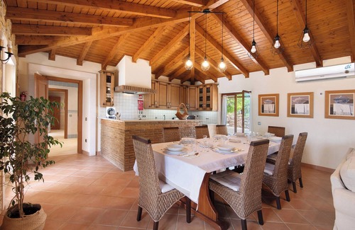 Conceicao Villa | Villa 'Quinta Dos Fontanais' with Sea View, Wi-Fi and Air Conditioning