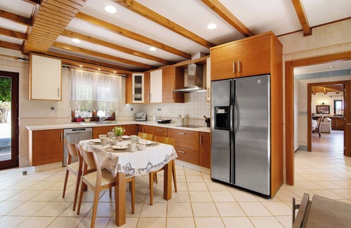 Conceicao Villa | Villa 'Quinta Dos Fontanais' with Sea View, Wi-Fi and Air Conditioning