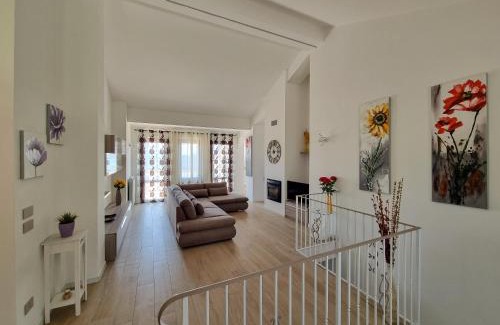 Latronico House | Villa Rosa