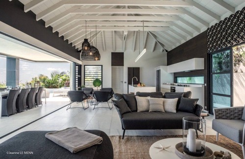 Vitet Villa | Villa Rose Dog by Fantasia Villas Including a VIP CHEF