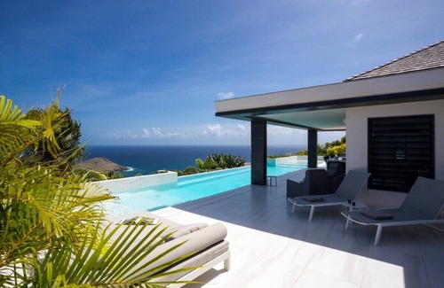 Vitet Villa | Villa Rose Dog by Fantasia Villas Including a VIP CHEF