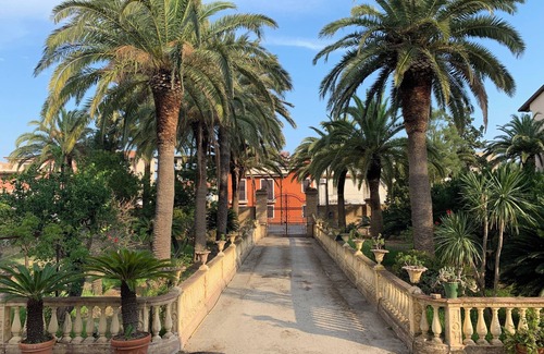 Siderno Marina Villa | Villa Russo - Historic home