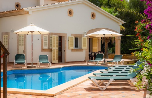 Sa Coma Villa | Villa 'Sa Coma' with Private Pool, Private Terrace and Wi-Fi