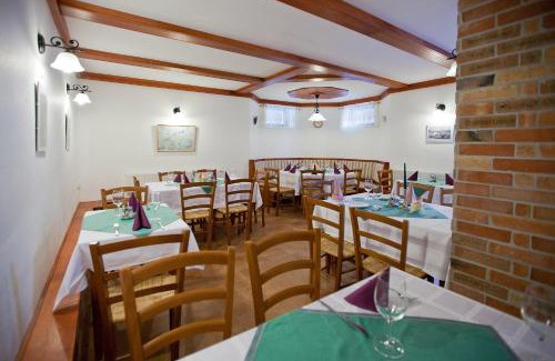 Sopron Bed & Breakfast | Villa Sakura Panzió