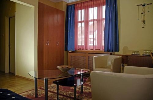 Sopron Bed & Breakfast | Villa Sakura Panzió