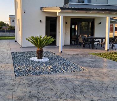 Dio-Olympos Villa | VILLA SEA LUX PLAKA Litochorou