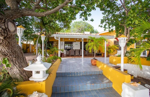 Boka Sami Villa | Villa Seaside is a cozy and authentic holiday home at the Caribbean Ocean.
