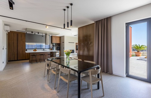 Kastel Stari Villa | Villa SEVEN HEARTS with heated pool and private basketball court near Split