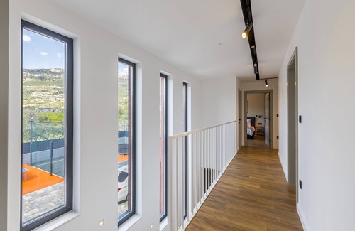 Kastel Stari Villa | Villa SEVEN HEARTS with heated pool and private basketball court near Split