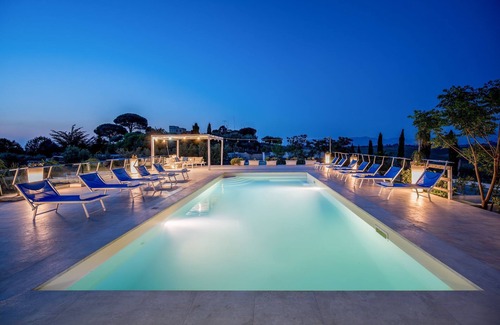 Alcamo Villa | Villa 'Sikelia' with Private Pool, Wi-Fi and Air Conditioning