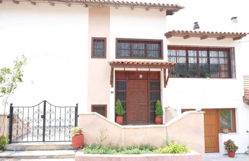 Pella Region House | VILLA SOFIA (1st floor self-contained apartment) t