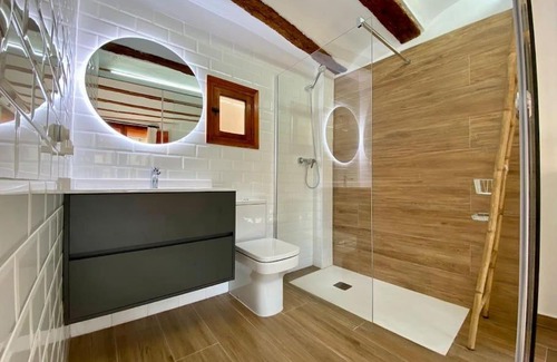 Requena House | VILLA SOL Casa con cueva privada y vistas a la Iglesia